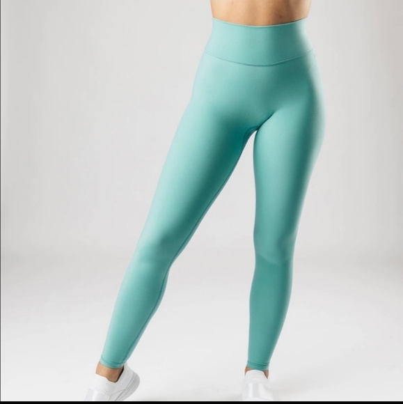 Alphalete Alphalux Essential Leggings, Small
